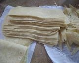 A picture of step 4 of Homemade samosa/roll patti.