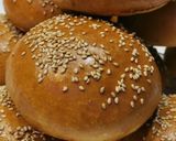 Komló kovászos házi hamburger zsemle recept fázis 10 fotója