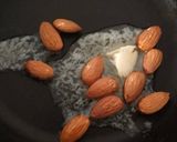A picture of step 1 of Chatpata Makhana snacks.
