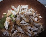 Foto langkah ke 3 dari resep Tumis Pedas Ikan Pindang.