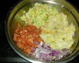 A picture of step 1 of Vegetable sandwich.