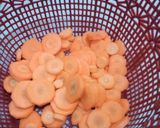 Foto langkah ke 2 dari resep Tumis Ceria (Wortel dan Brokoli).
