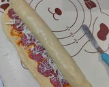 Foto langkah ke 4 dari resep 634. Pepperoni Cheese Pizza Roll.