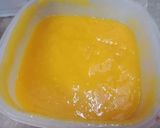 A picture of step 1 of Mango popsicle.