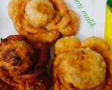 A picture of step 3 of Rose Samosa.