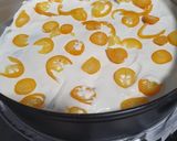 Foto del paso 3 de la receta Bizcocho de yogur con kumquat, almendra y jengibre