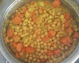 Foto del paso 5 de la receta: Ensalada tibia de garbanzos al curry