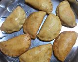 A picture of step 6 of Halwa Stuffed Gujia.