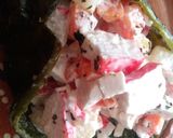 Foto del paso 3 de la receta: Chile poblano relleno de surimi🐙