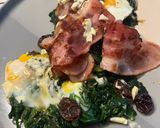 Foto del paso 7 de la receta: Espinacas con Pasas, Huevos, Bacon y Queso Azul !!!!