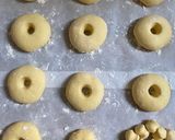 Foto langkah ke 8 dari resep Donat Lembut Tanpa Kentang.