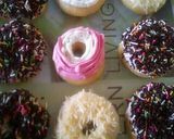 Foto langkah ke 4 dari resep Donat so simple.