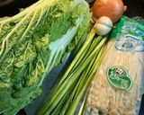 Foto langkah ke 1 dari resep Sukiyaki Cepat Saji.