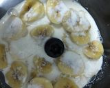 Hình bước làm 3 của món Deluxe Banana Cake