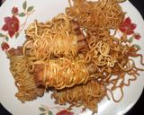 Foto langkah ke 4 dari resep Sosis Gulung Mie (sederhana).