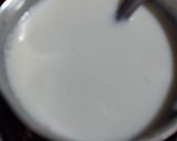 A picture of step 2 of Besan sheera.