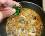 Foto del paso 9 de la receta: Solomillo con revuelto de fredolics y espárragos trigueros