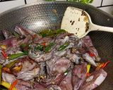 Foto langkah ke 3 dari resep Cumi Masak Hitam.