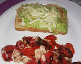 Foto del paso 4 de la receta: Tostas de Aguacate