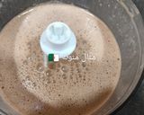 صورة لخطوة 2 من وصفة عصير الموز بذوق الشوكولا 🍌🍌🍫🍫🍹🍹
