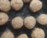 A picture of step 3 of Corn lollypops.