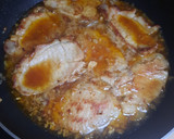 Foto del paso 3 de la receta: Lomo adobado al ajillo con salsa de Vino