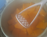 Foto del paso 3 de la receta: Locro de maíz blanco y porotos