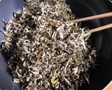 Hình bước làm 3 của món 🌱 Trà Ngải Cứu Sao Khô
