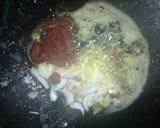 A picture of step 1 of Tomato fried rice with shredded beef.
