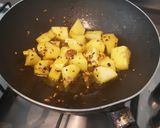 A picture of step 6 of Methi aloo.
