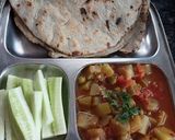 A picture of step 3 of Lauki ki sabzi with bajra roti.