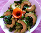 Foto del paso 4 de la receta: Ensalada de aguacate, rúcula, pasas, nueces y zanahoria