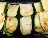 Foto del paso 3 de la receta: Calabacín al horno con jamón y queso
