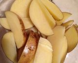 Foto langkah ke 2 dari resep Potato wedges (no oven).