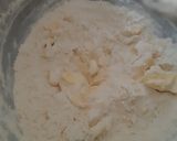 Une image de l'étape 1 de Tourte aux oignons et aux tomates.