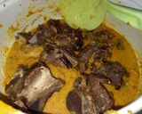 Foto langkah ke 8 dari resep Gulai iga kelapa.