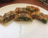 Foto del paso 8 de la receta: Rollo de Huevo de Tomate, Espinaca y Albahaca