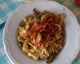 Foto del passaggio 6 della ricetta Tagliatelle al farro con funghi e speck croccante