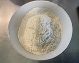 Une image de l'étape 2 de Sauce béchamel à l’épeautre, ail fumé et grana padano.