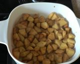 A picture of step 4 of Apple and oats crumble.