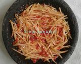 Foto langkah ke 4 dari resep Sambal Pencit (mangga muda).