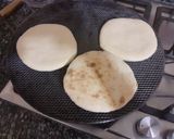 صورة لخطوة 1 من وصفة برغر بمطلوع الطاجين 🍔