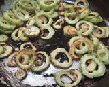 A picture of step 4 of Crispy Bitter Gourd Fry.