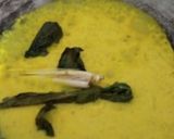 Foto langkah ke 3 dari resep Gulai kuning ikan dan pucuk ubi.