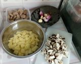 Foto langkah ke 1 dari resep Semur Bakso Sapi dan Kentang.