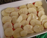 Foto del paso 2 de la receta: Lubinas sobre cama de patatas al aroma de lima y pimienta rosa