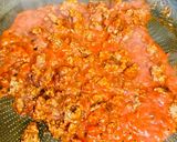 A picture of step 3 of Pasta (Rigatoni) with beef and spicy Chipotle.