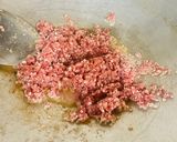 Gambar langkah 2 resipi Tauhu Telur Berdaging.