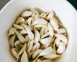 Hình bước làm 2 của món Mực ngào sa tế