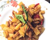 Foto langkah ke 3 dari resep Oseng kentang tempe pedas manis.